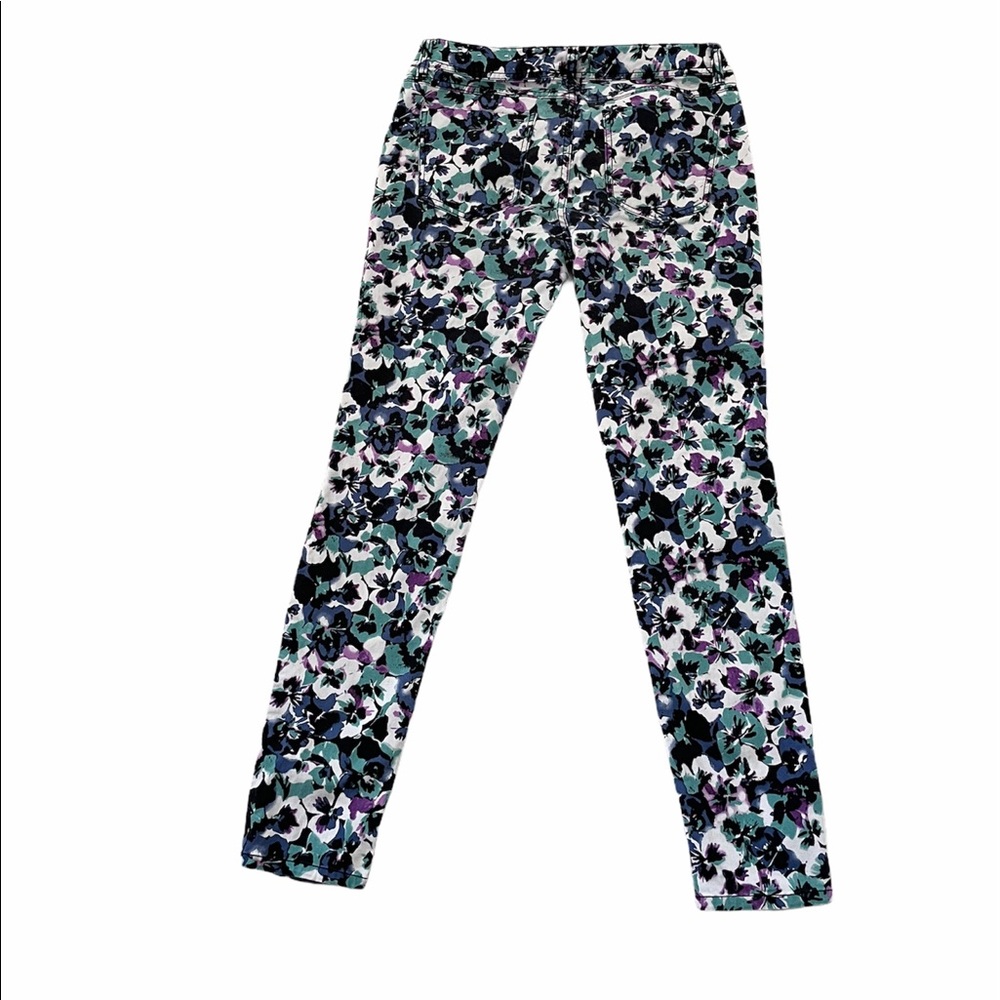 Junior’s size 10 R Elle Floral Jeans